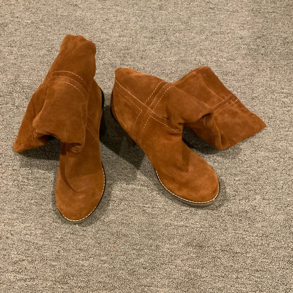 Brown high boot size 7